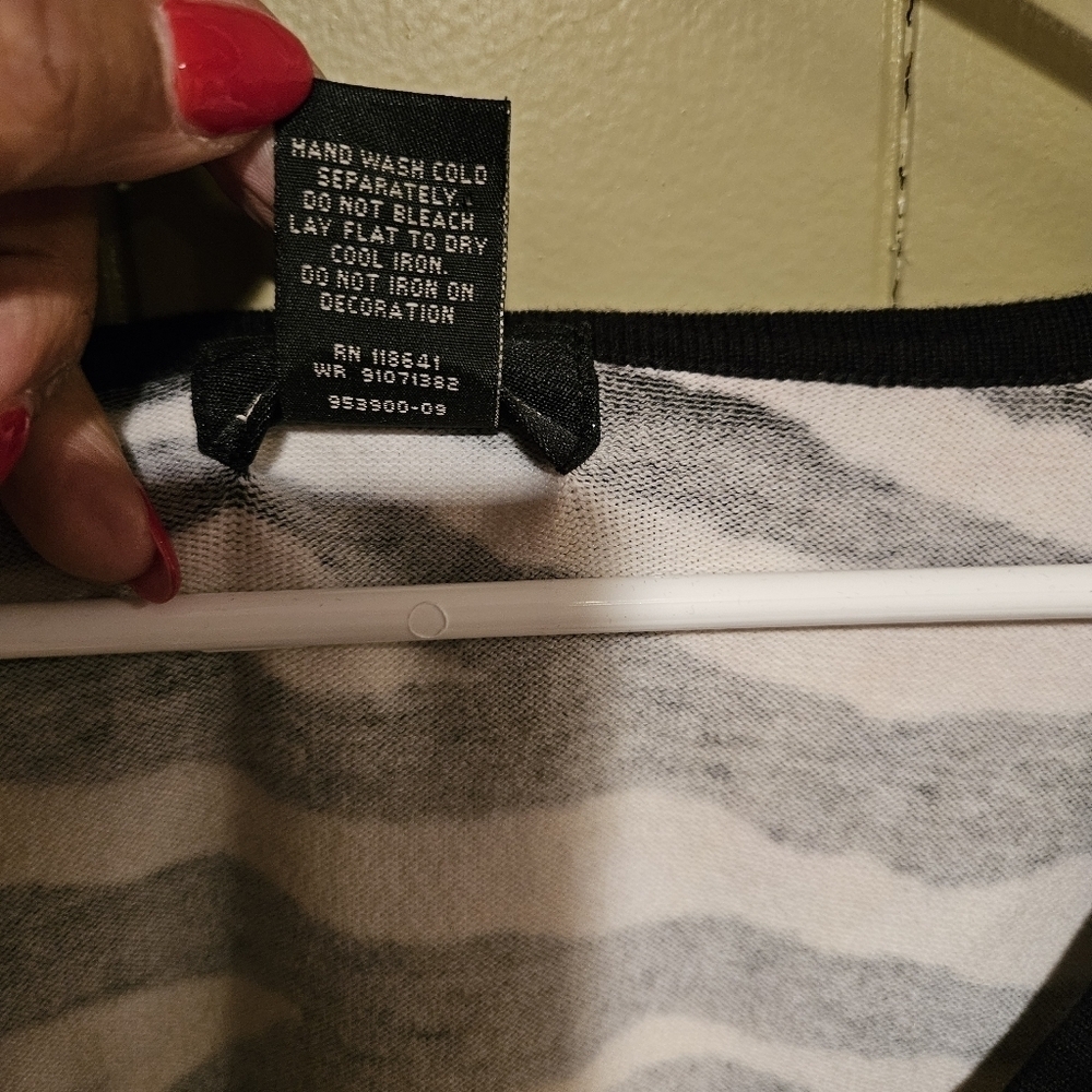 Lane Bryant Animal, Zebra Print Knit Wrap Sweater, Size 26/28, Adjustable - Picture 5 of 5